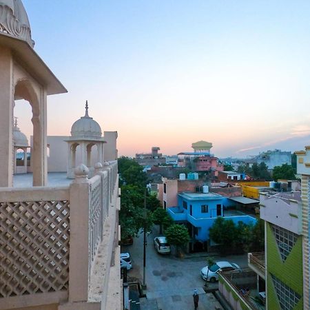 Hotel The Taj Vista Agra- Walking Distance To Taj Mahal Agra  Exterior foto