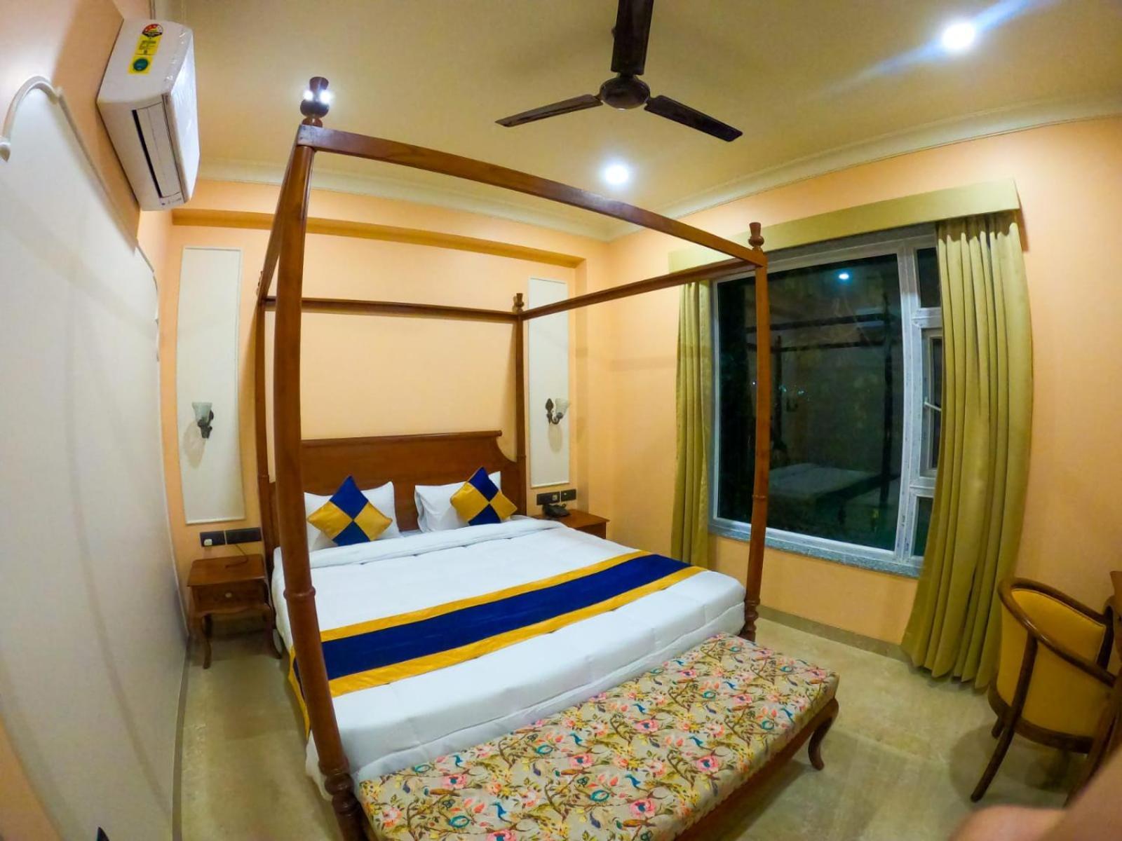 Hotel The Taj Vista Agra- Walking Distance To Taj Mahal Agra  Exterior foto