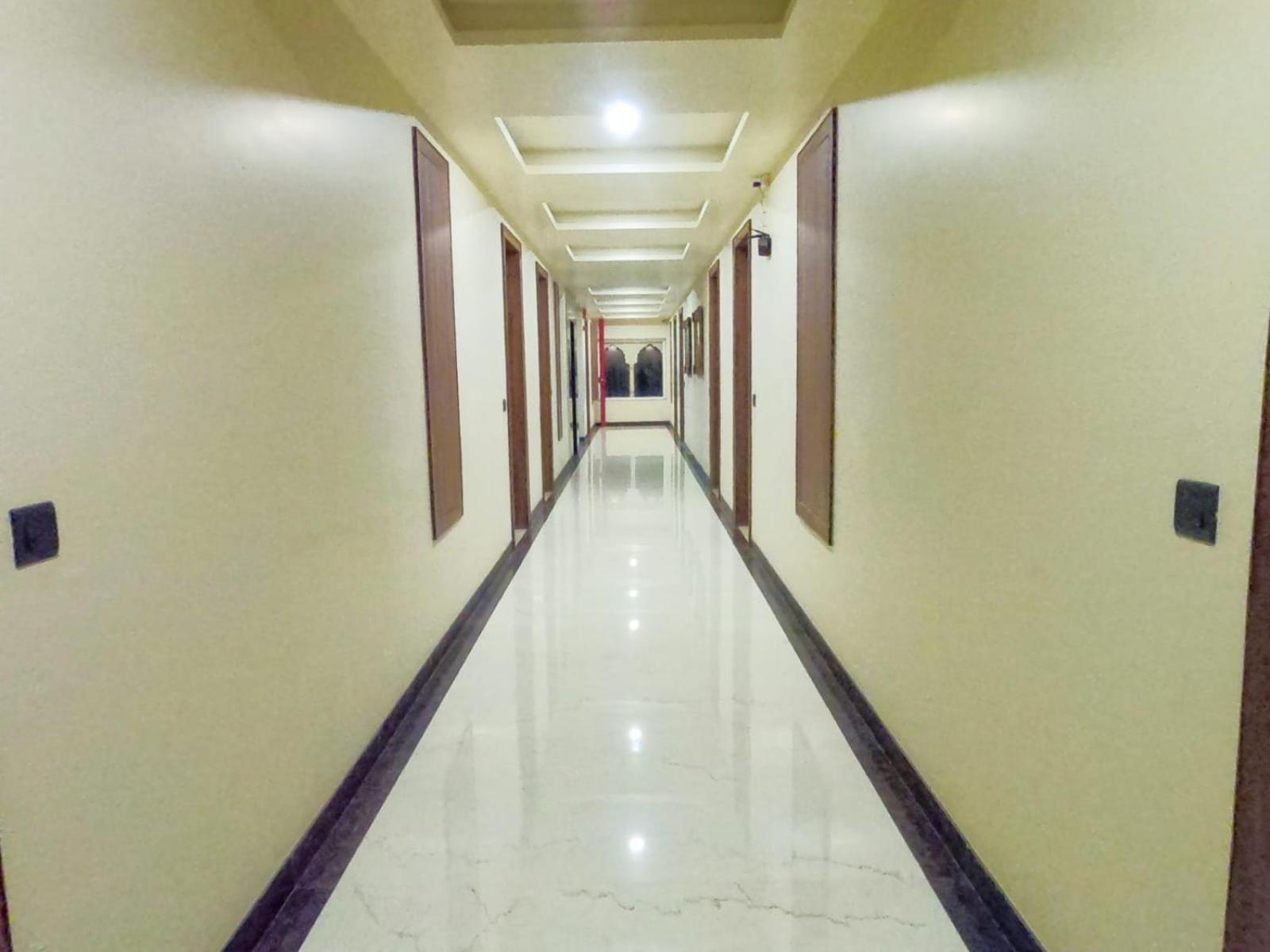 Hotel The Taj Vista Agra- Walking Distance To Taj Mahal Agra  Exterior foto